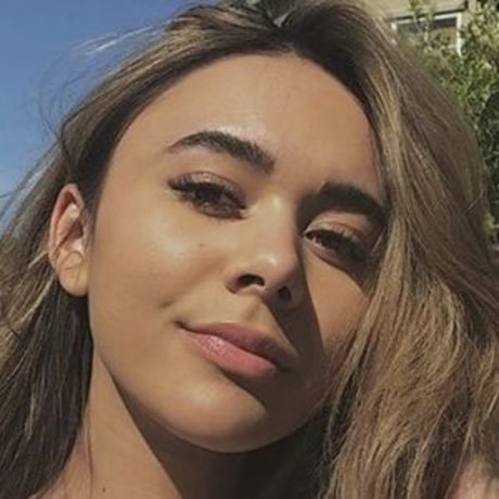 Chellchee ポルノスター セクシー ギャラリー