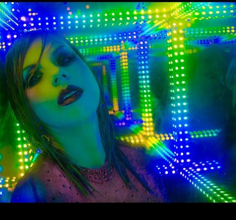 Jodie Sweetin 裸モデル 写真