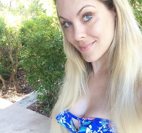 成熟した異人種間OnlyFans ホット裸 写真