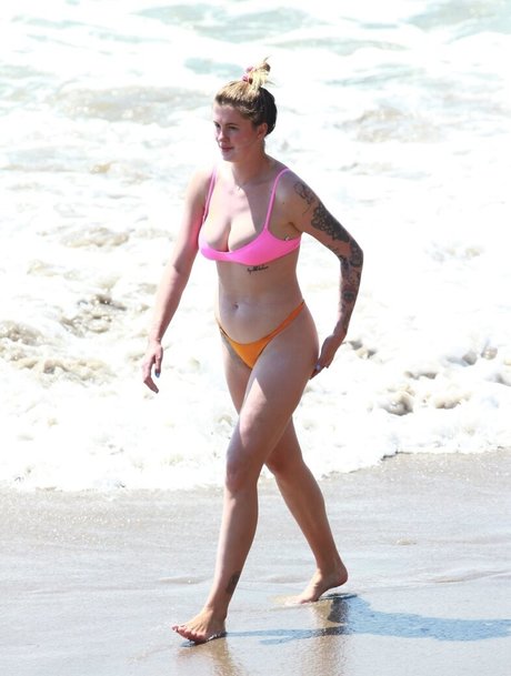 アジアンシャワー OnlyFans 裸 画像