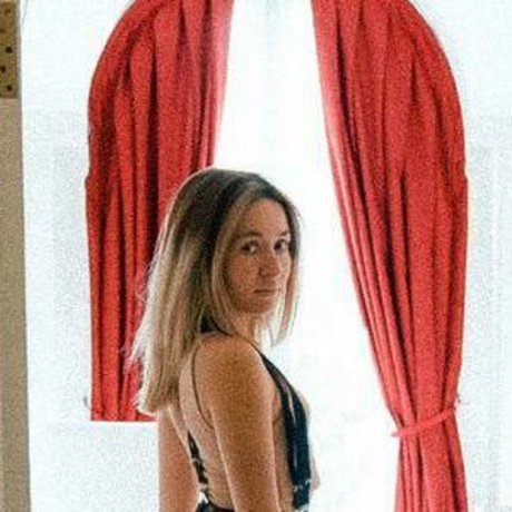 Ellcrys ホット女優 写真