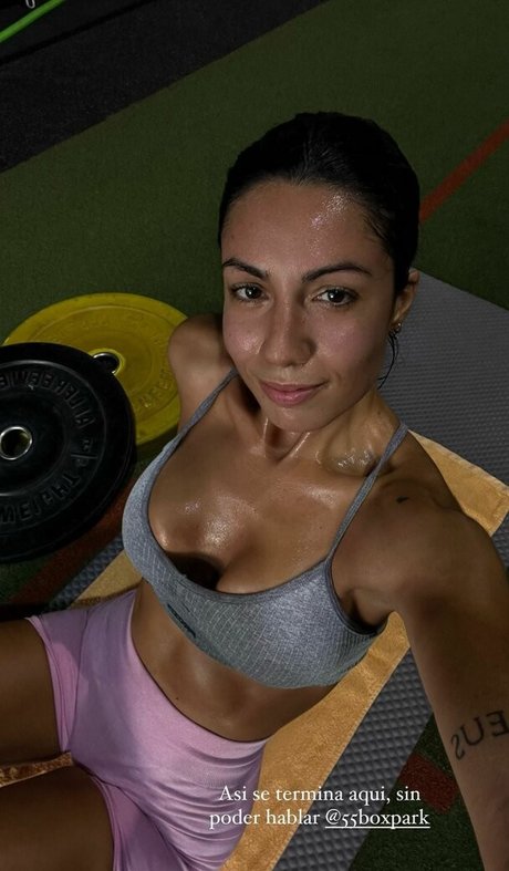 トップレスビーチOnlyFans ポルノグラフィック 画像