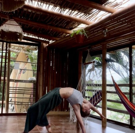 アジア人トゥインクOnlyFans 無料セックス 写真