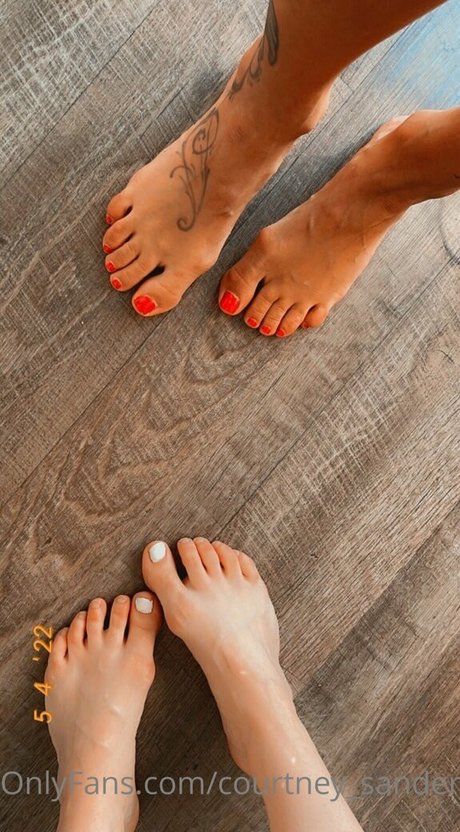 Courtney Sanderson 独占女優 写真