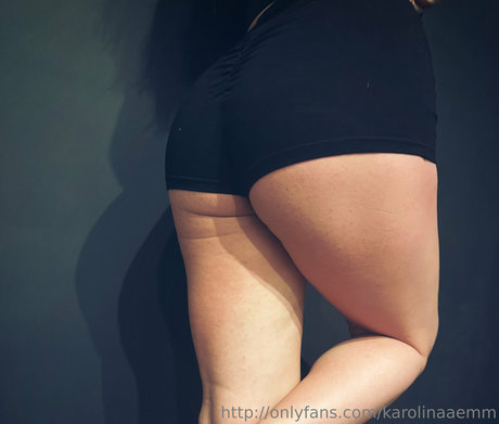 karolinaem free かわいいスター 写真