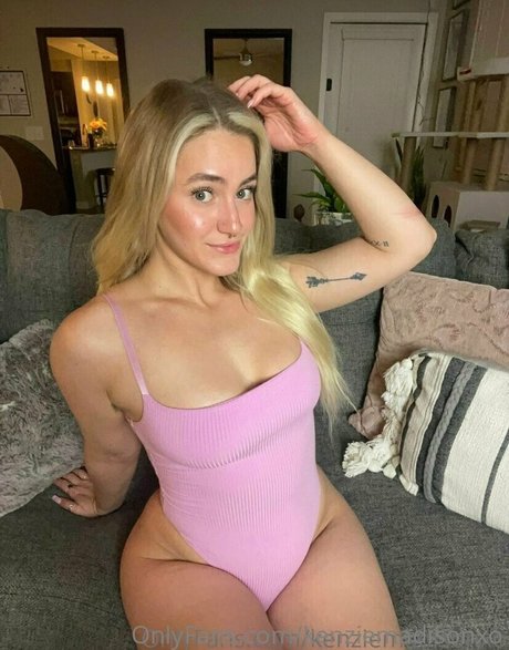 kenziemadisonxo エロティックなポルノスター ギャラリー