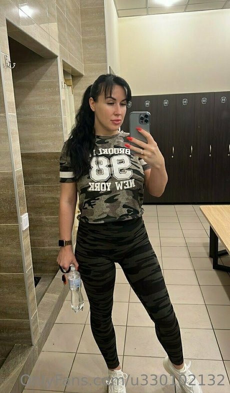 lusty queen 美しいモデル 写真