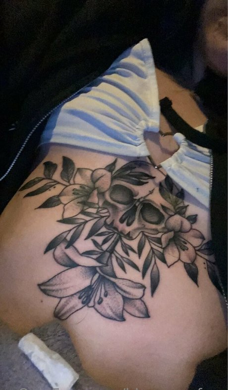 blue emofree ポルノスター 可愛い 写真