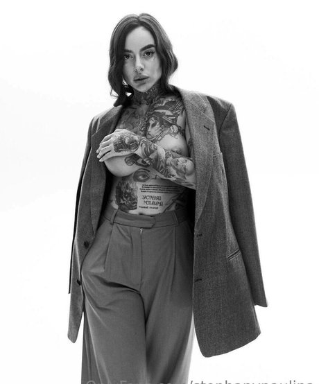 Stephanie Paul 美しいポルノスター 写真