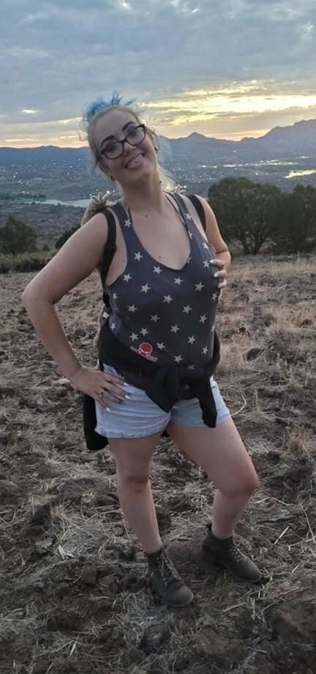 手袋onlyfans 裸 画像