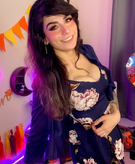 Inkbytes エロティックなポルノスター 写真