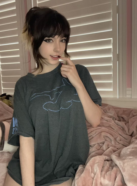 emiki28 xxxポルノスター 写真