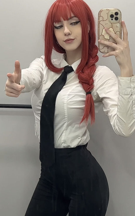 曲線美の熟女OnlyFans 美しいポルノ 写真