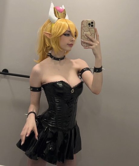 ぽっちゃりブルネットOnlyFans パーフェクト 写真