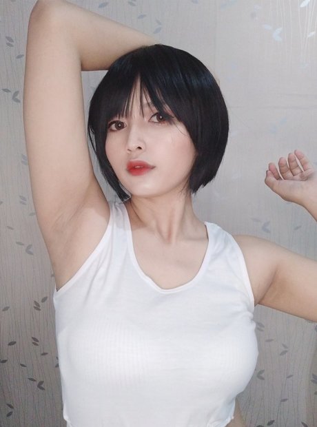 Rue cosplayer 高品質女優 写真