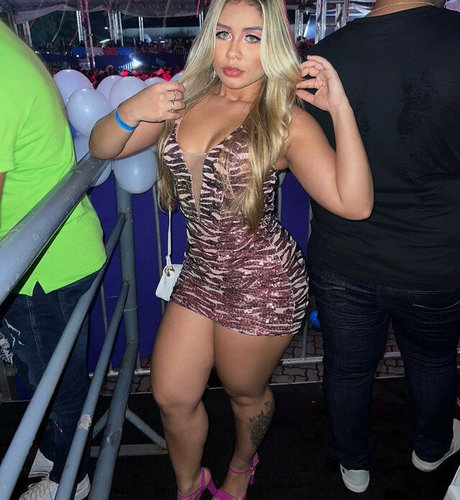 Ana Caroline 無料モデル 写真