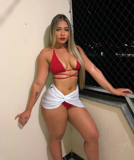 Ana Caroline セクシーモデル 写真