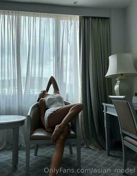 大きな白いチンポ OnlyFans ポルノ 写真