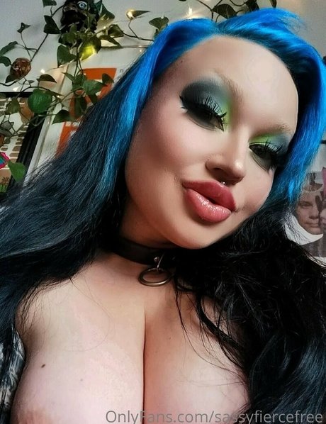 ゴスアジアンOnlyFans 無料セクシー 写真