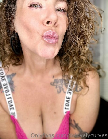 毛深い妊婦OnlyFans セクシー ギャラリー