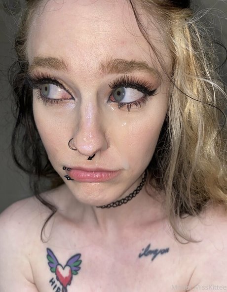 model misskittee92 ポルノスター 裸 写真