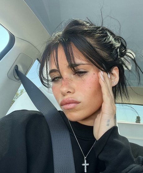 Nessa Barrett スターセックス 写真