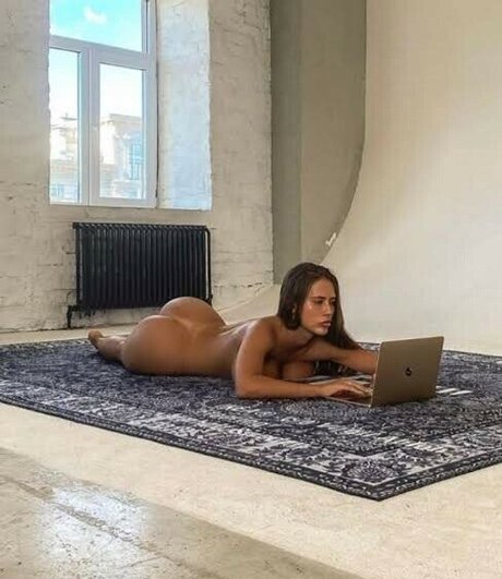 大きな乳首OnlyFans ポルノ 写真