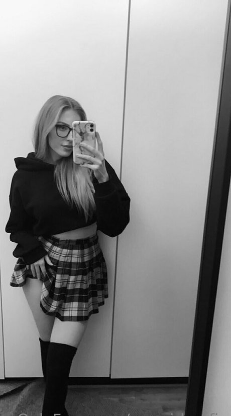 swegirlmafia スターセックス 画像