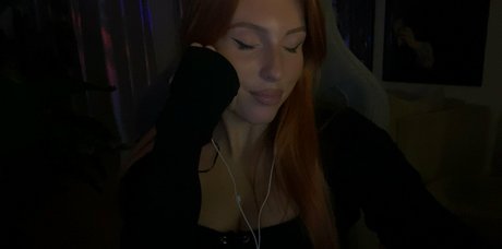 swegirlmafia セクシーなポルノスター 写真