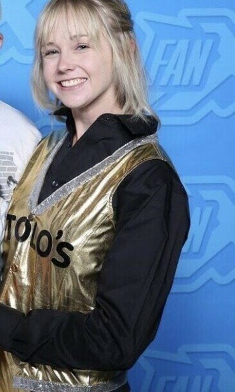 Kira Graceeee 完璧なポルノスター ギャラリー