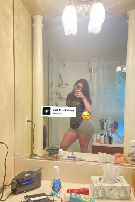 Haleyszklarz ヌードモデル 写真