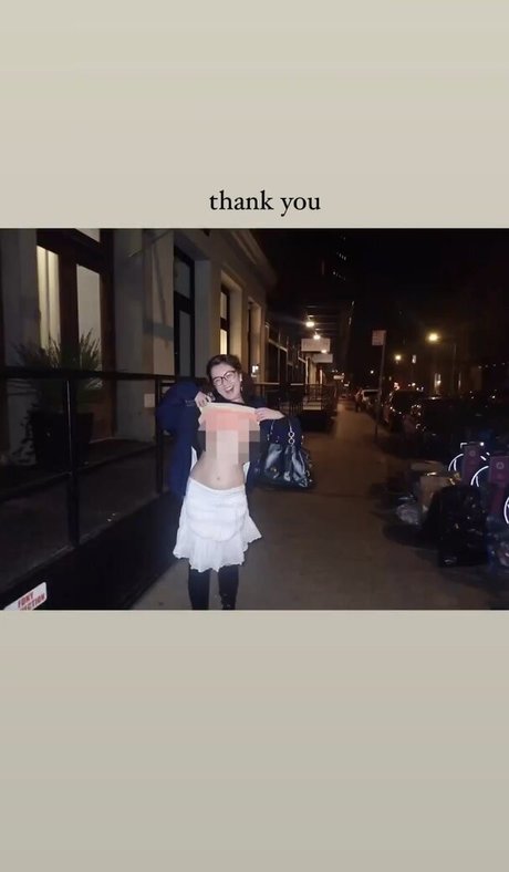 Mia Kerin アートモデル 画像