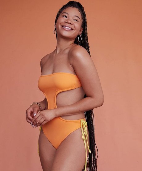 金髪ストリップOnlyFans 美しい 写真