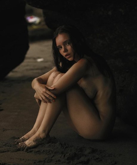 ぽっちゃりエモOnlyFans 裸 画像