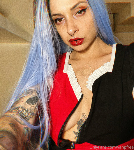 vanphell 女優 写真