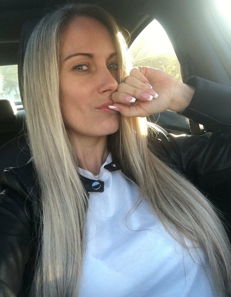 veronicafreee ポルノスター アート ギャラリー