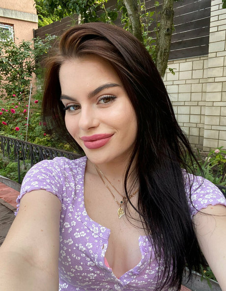 ニューハーフ POV OnlyFans ホット 画像