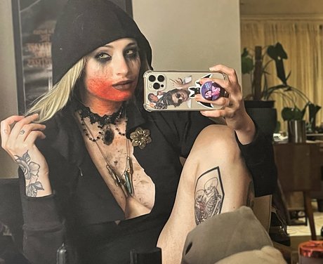 レズビアン ストラップオン OnlyFans アダルト 画像