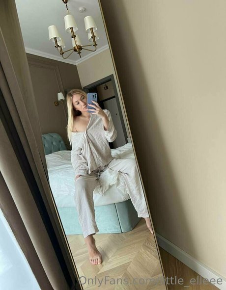 Little elleee 美しいモデル 写真