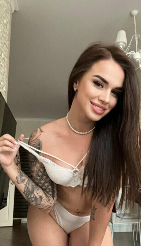 フィンドムオンリーファンズ ホットxxx 画像