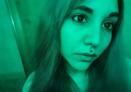 小さいチンポOnlyFans ホット 画像