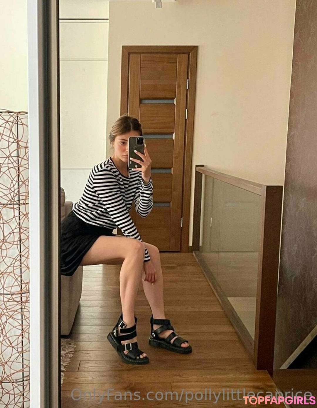 pollylittlecaprice top profile image