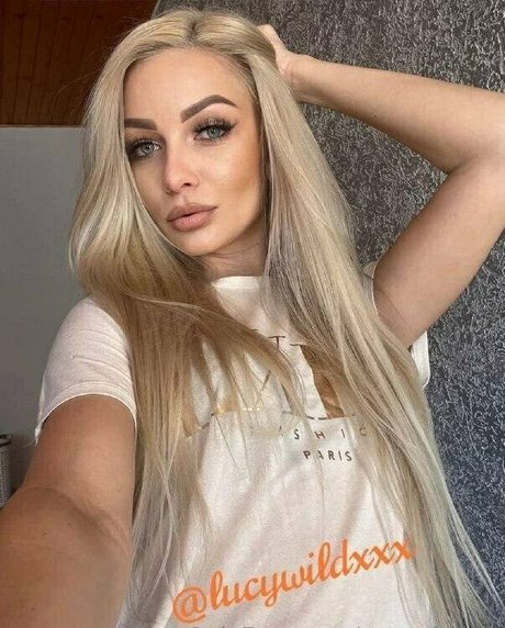 ニューハーフ ドミナトリックス OnlyFans 美しいポルノ 画像