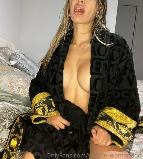 曲線美の熟女OnlyFans ホットセックス 写真