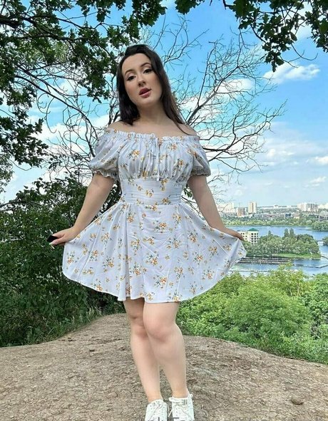 mi ameli ヌード女優 画像