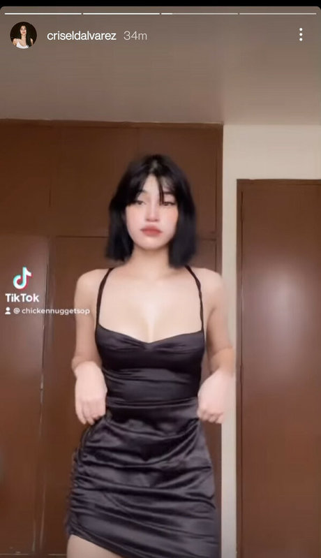 Criselda Alvarez ポルノスター セクシー 写真