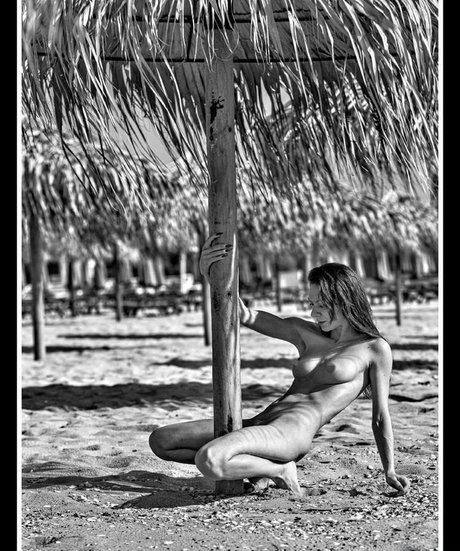 Lilith13goddesss ヌードモデル 写真