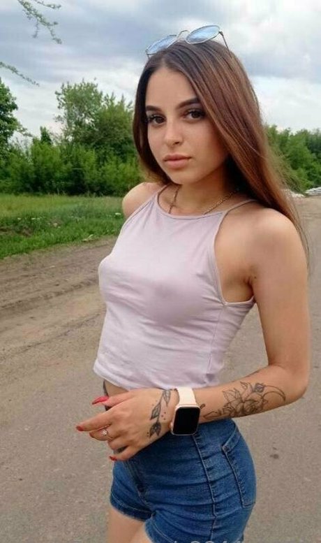 teenybabydolll ポルノスター ヌード 写真