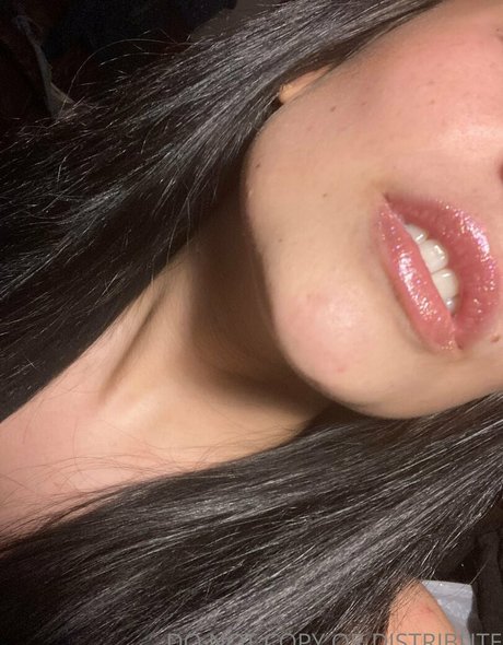 ティーンプッシーOnlyFans 美しい裸 写真