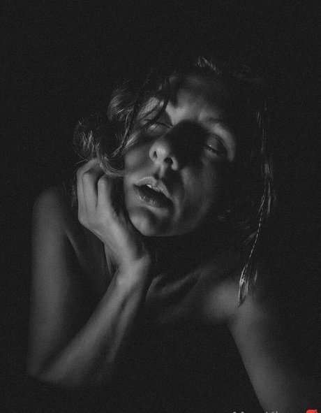 双子の姉妹OnlyFans セックス 写真